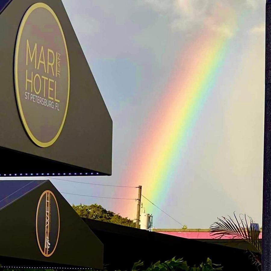 Mari Jean Hotel - All Adults Welcome เซนต์ปีเตอร์สเบิร์ก ภายนอก รูปภาพ