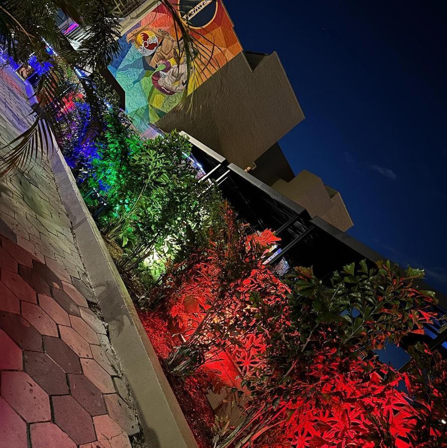 Mari Jean Hotel - All Adults Welcome เซนต์ปีเตอร์สเบิร์ก ภายนอก รูปภาพ