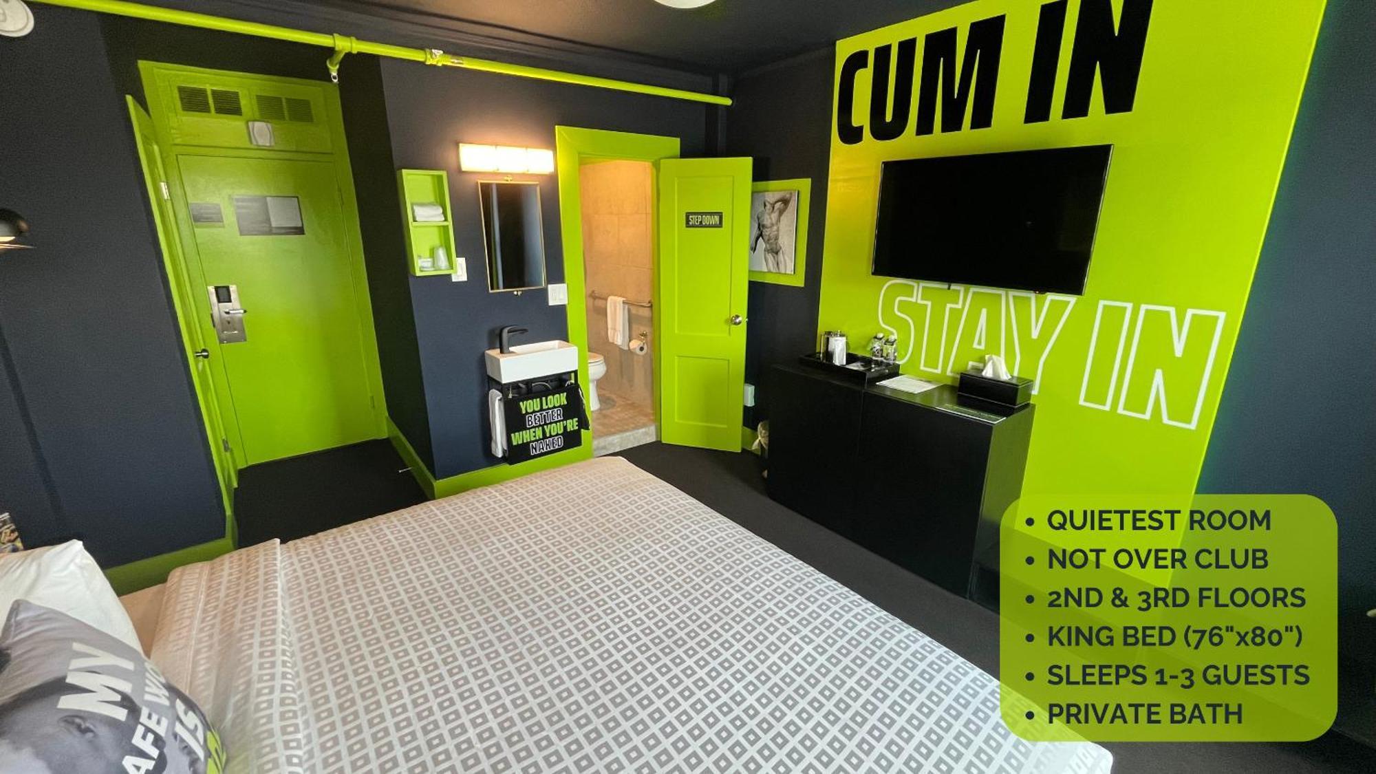 Mari Jean Hotel - All Adults Welcome เซนต์ปีเตอร์สเบิร์ก ภายนอก รูปภาพ